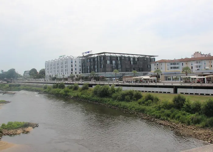 Les Thermes Aparthotel Dax